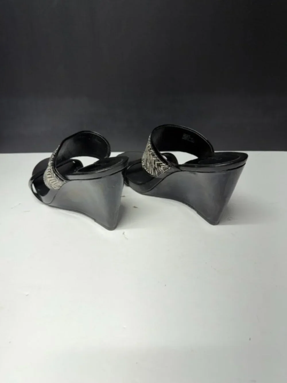 Calvin Klein Omira Wedge Sandal Woman's Size 9.5